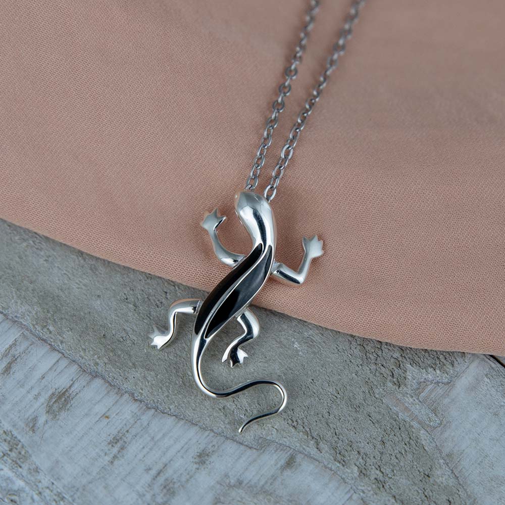 Night Gecko Pendant – The Hawaiian Jewel